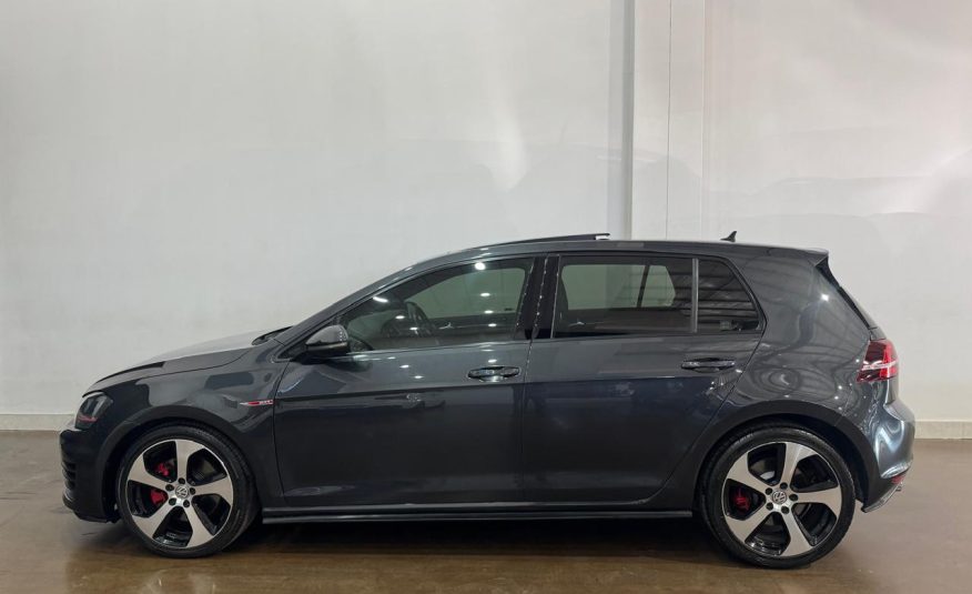 VOLKSWAGEN GOLF VII GTi