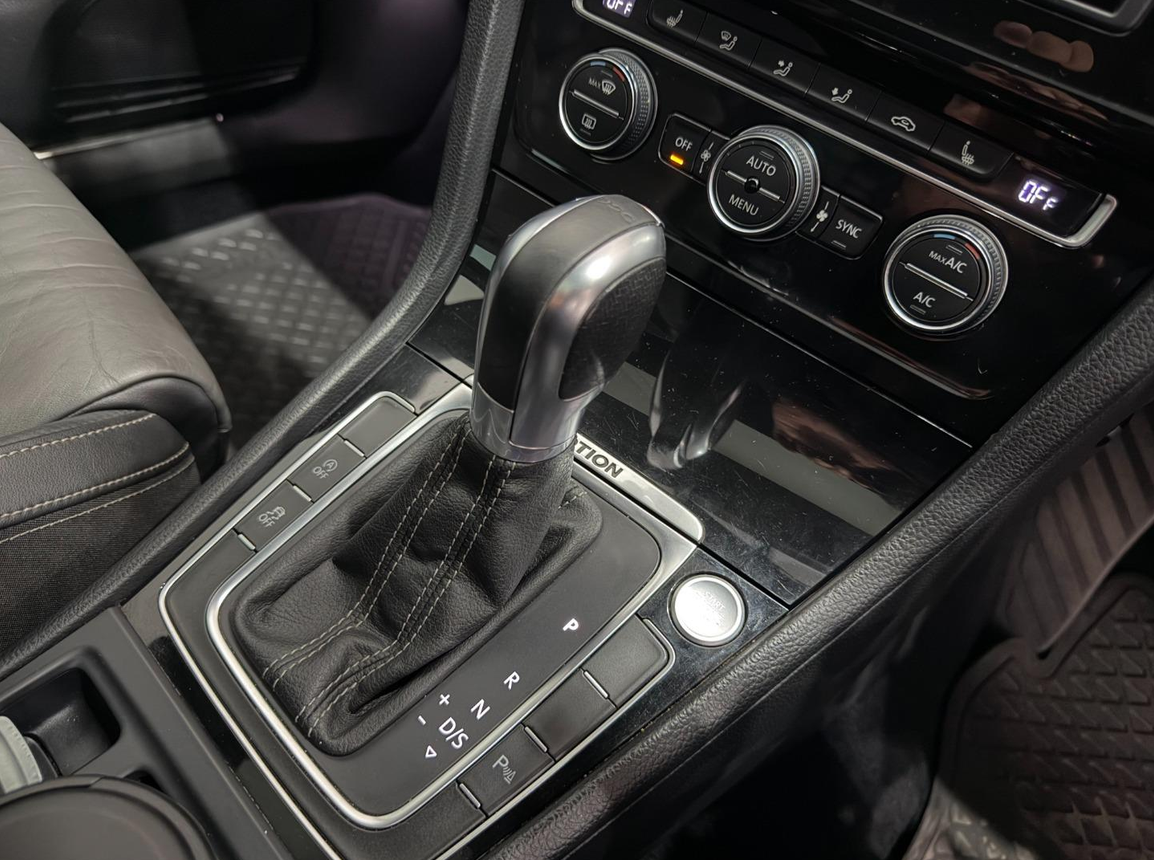 2015 VOLKSWAGEN GOLF VII 2.0 TSI R DSG (206KW)
