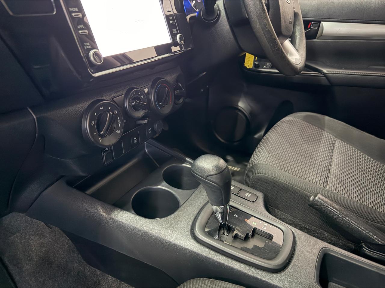 2020 TOYOTA HILUX 2.4 GD6 SRX 4×4 DOUBLE CAB AUTO