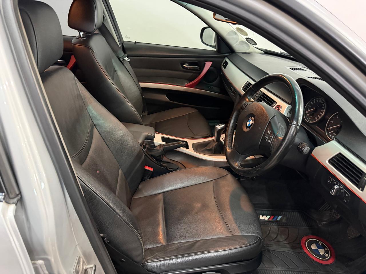 2010 BMW 3 SERIES 320i (E90)