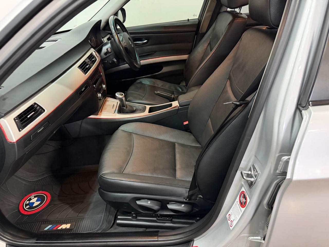 2010 BMW 3 SERIES 320i (E90)