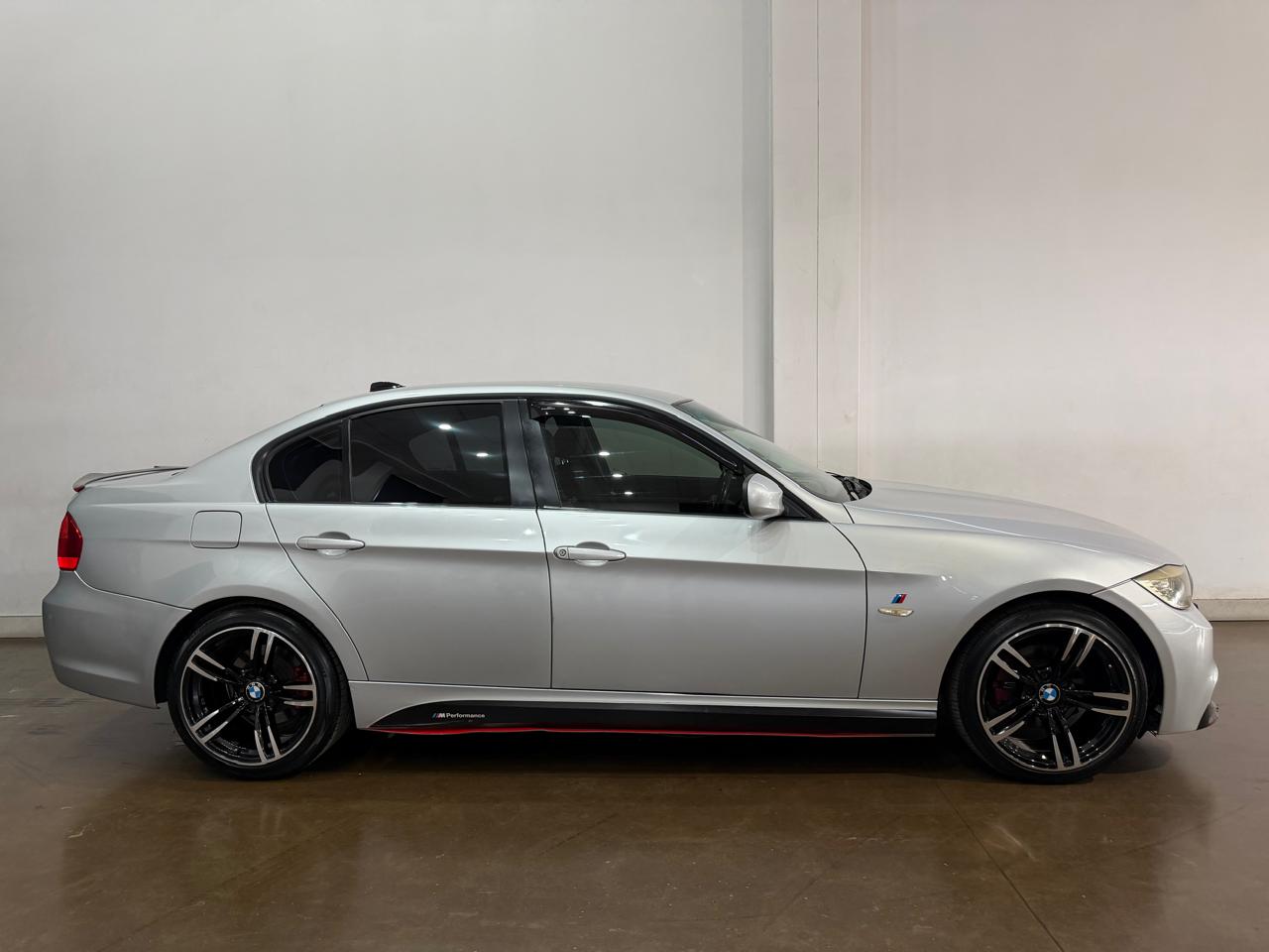 2010 BMW 3 SERIES 320i (E90)