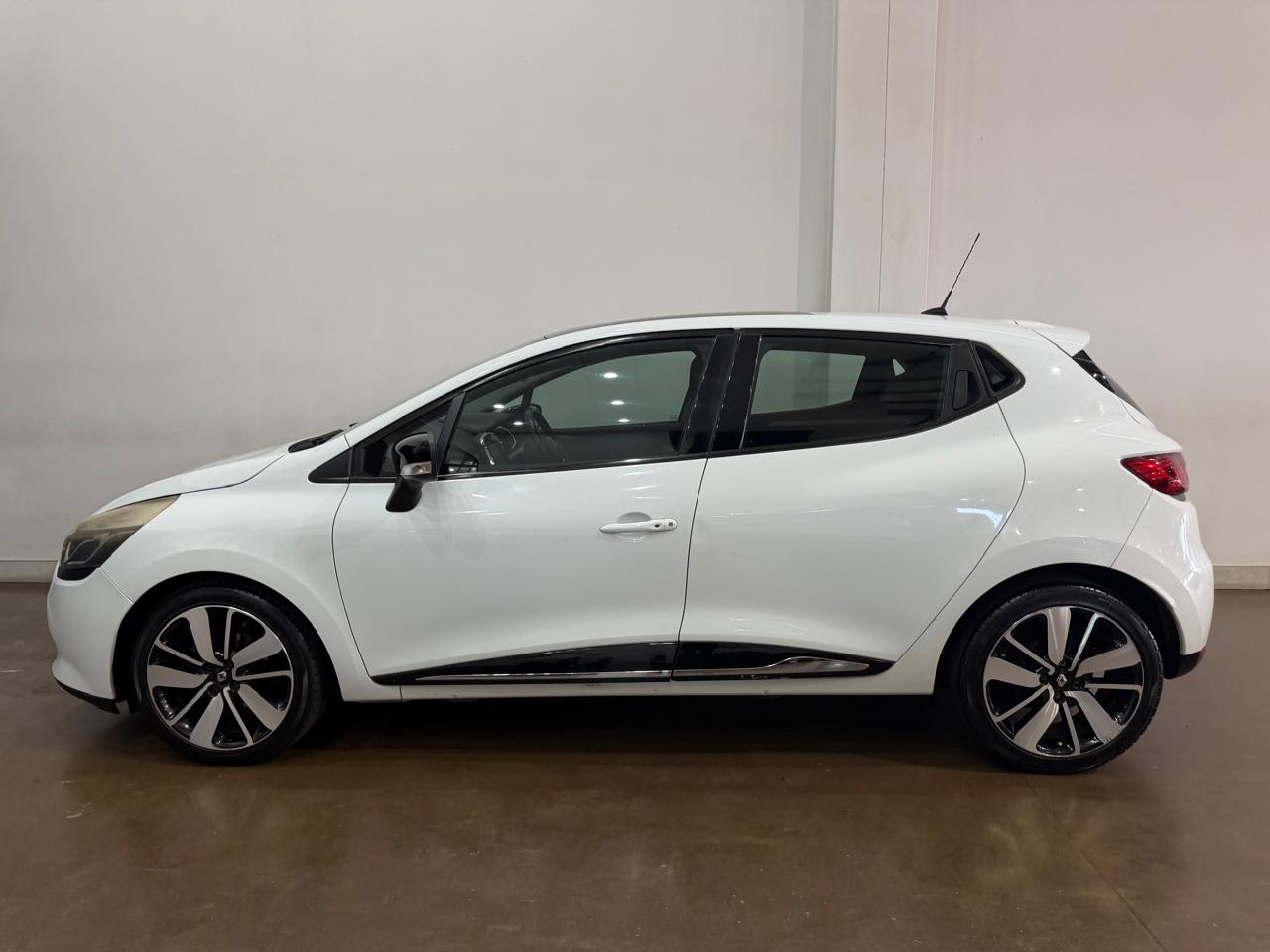 2013 RENAULT CLIO IV 900T DYNAMIQUE