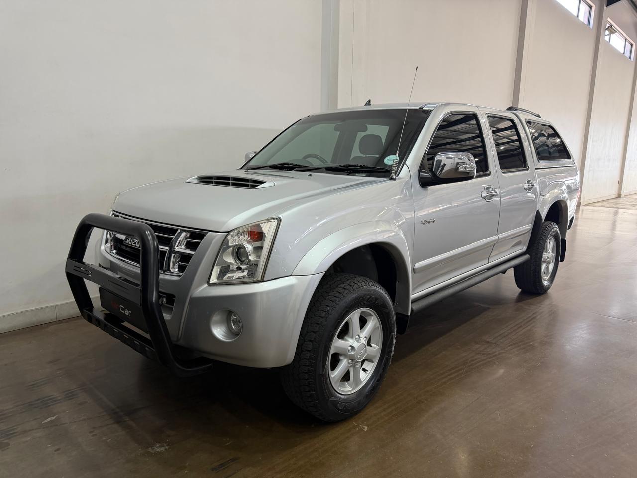 2010 ISUZU KB300 D-TEQ LX 4×4 DOUBLE CAB