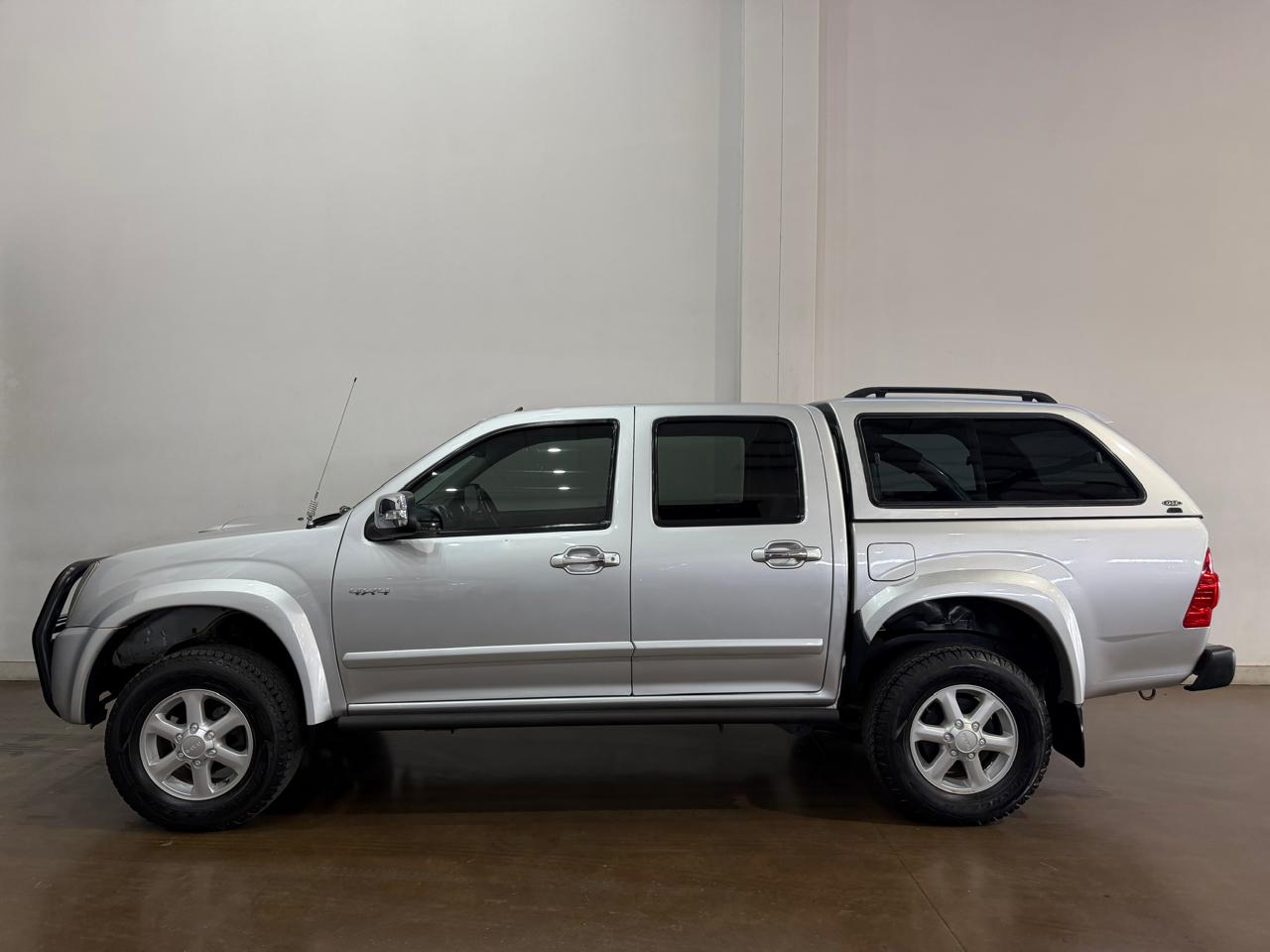 2010 ISUZU KB300 D-TEQ LX 4×4 DOUBLE CAB