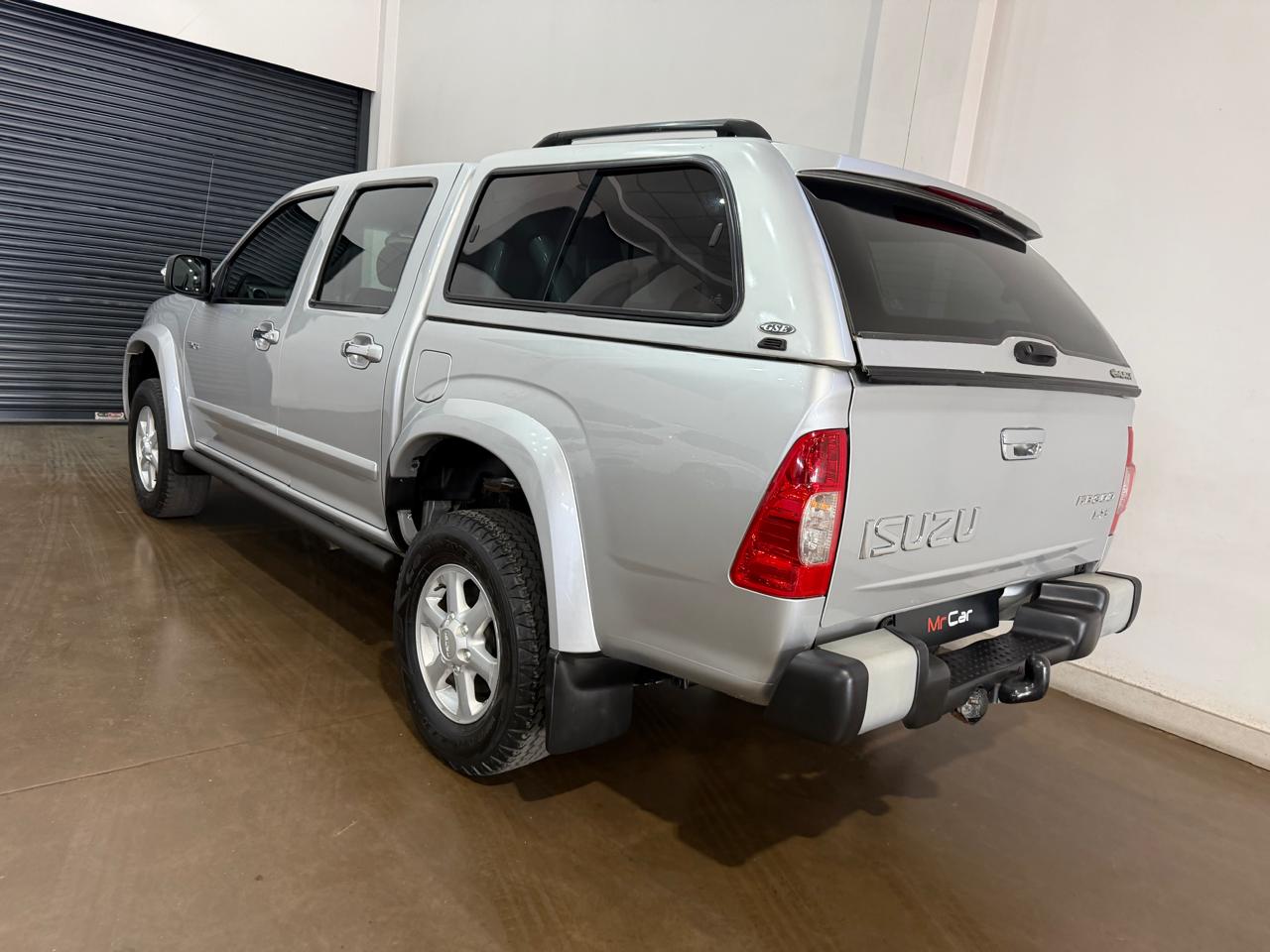 2010 ISUZU KB300 D-TEQ LX 4×4 DOUBLE CAB