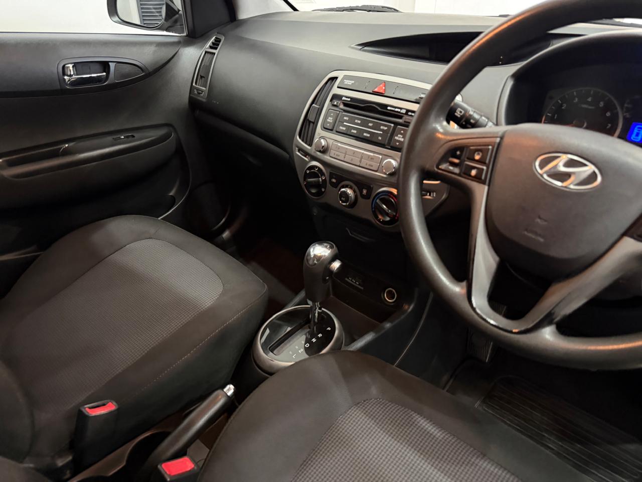 2013 HYUNDAI i20 1.4 FLUID AUTO