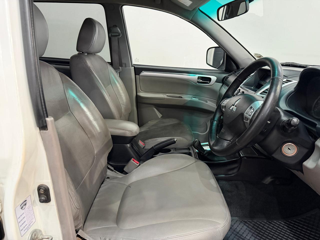 2010 MITSUBISHI PAJERO SPORT 3.2 Di-D GLS AUTO