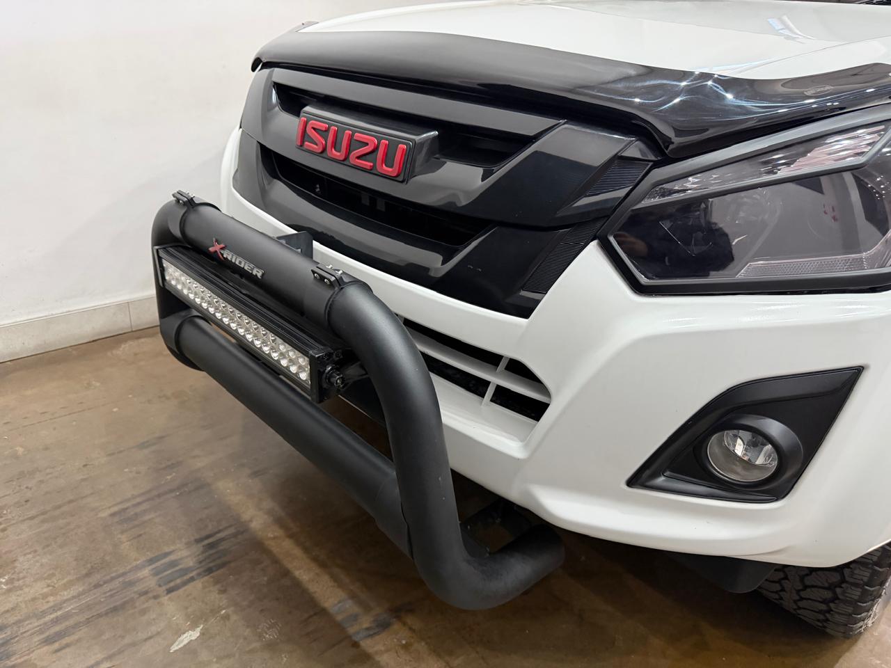 2017 ISUZU KB 250 D-TEQ X-RIDER DOUBLE CAB