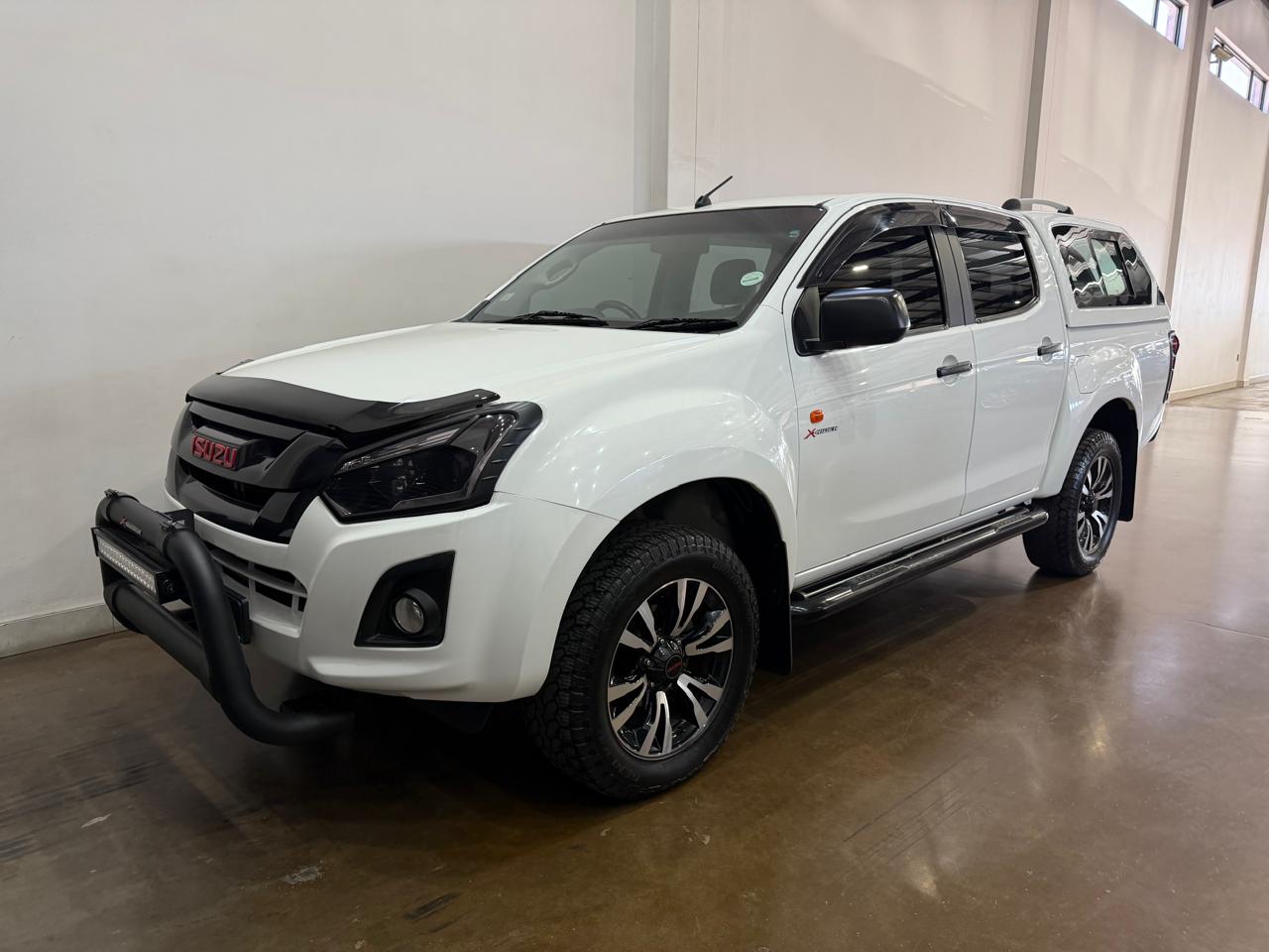 2017 ISUZU KB 250 D-TEQ X-RIDER DOUBLE CAB