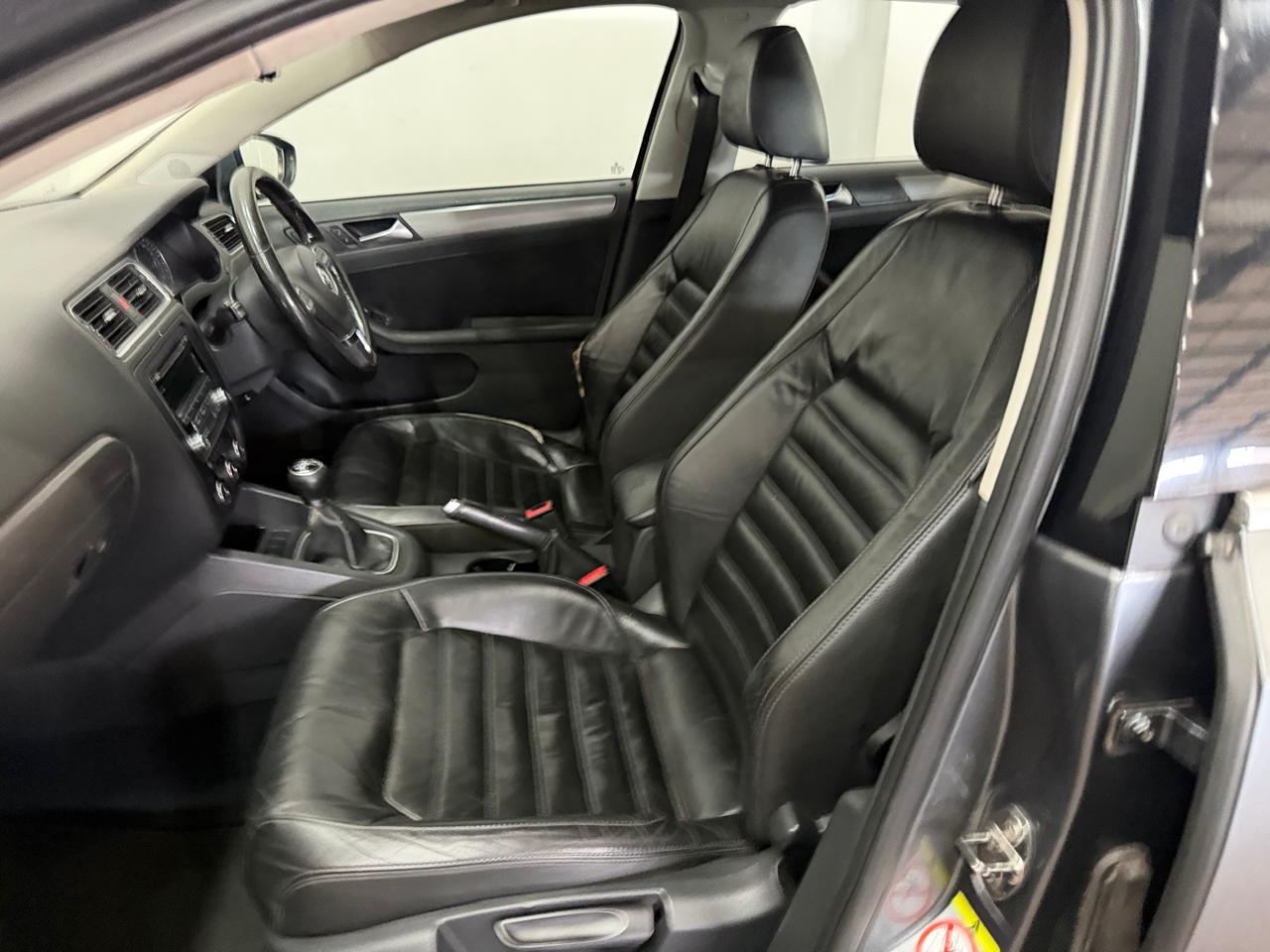 2012 VOLKSWAGEN JETTA VI 2.0TDi HIGHLINE
