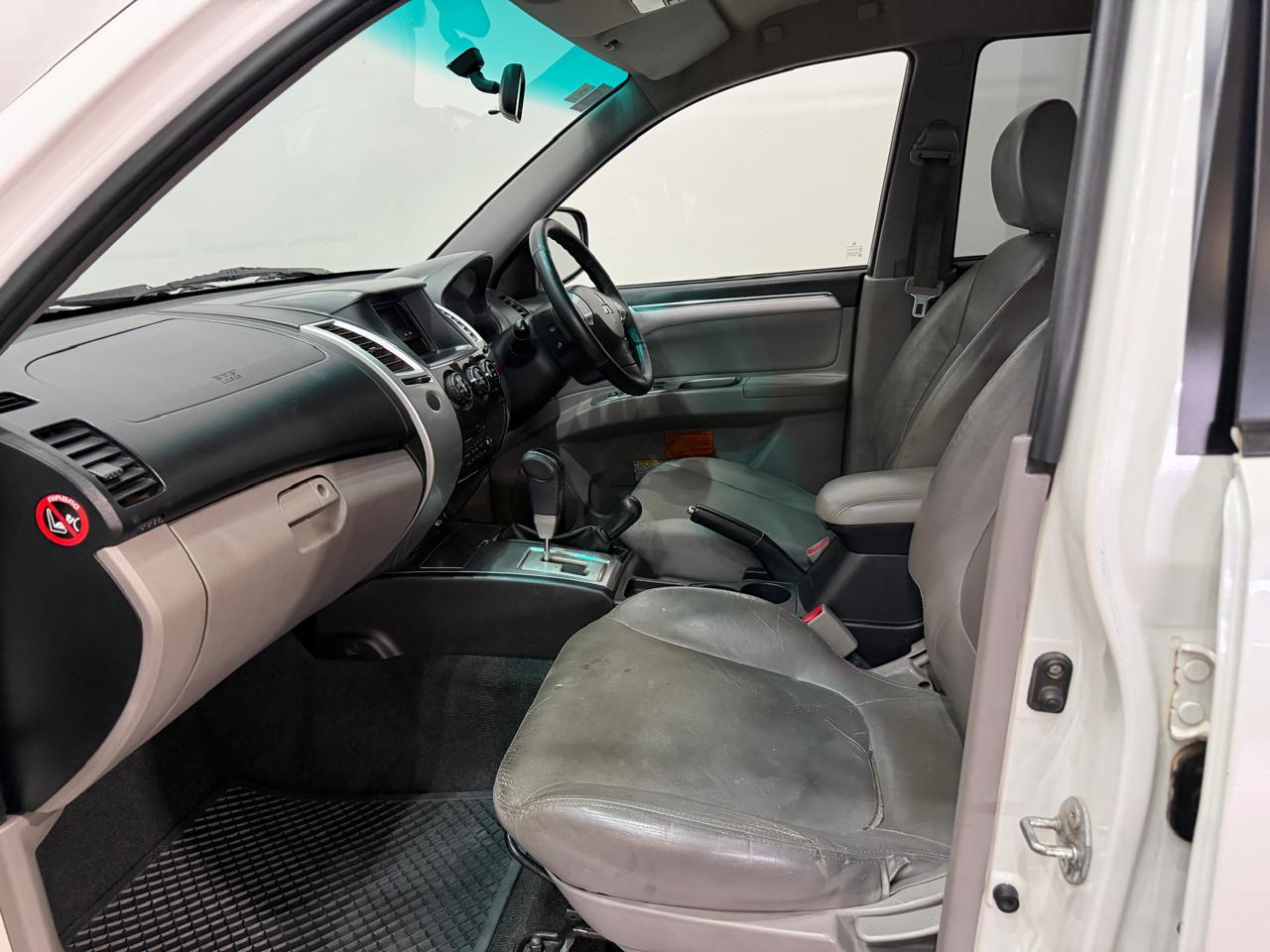 2010 MITSUBISHI PAJERO SPORT 3.2 Di-D GLS AUTO