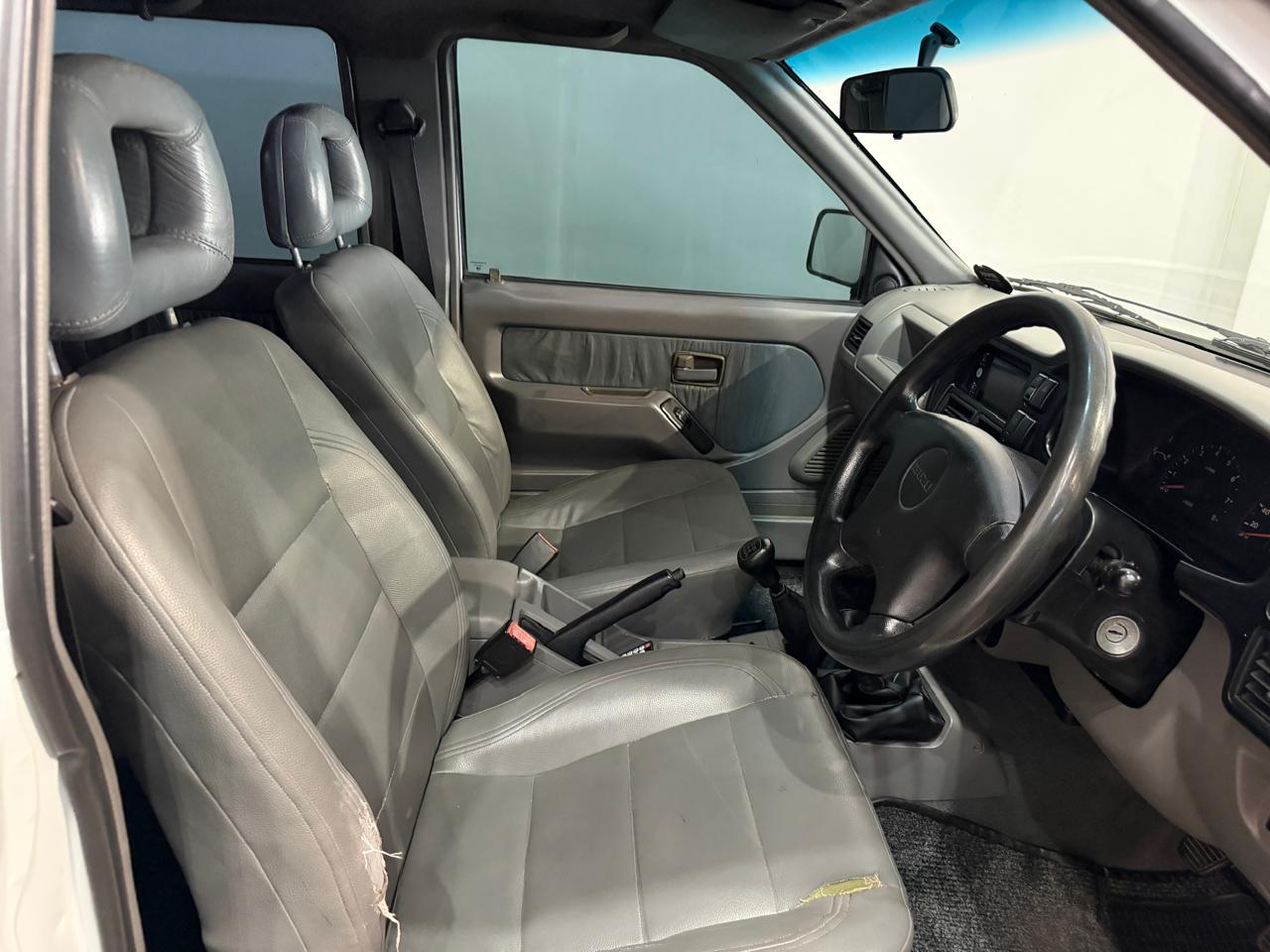 2000 ISUZU KB320 V6 LX 4×4 DOUBLE CAB