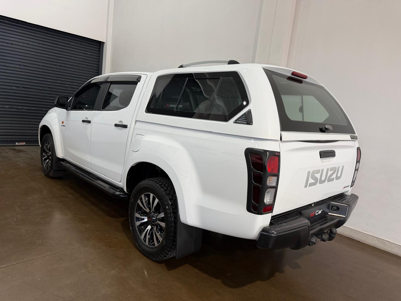 2017 ISUZU KB 250 D-TEQ X-RIDER DOUBLE CAB