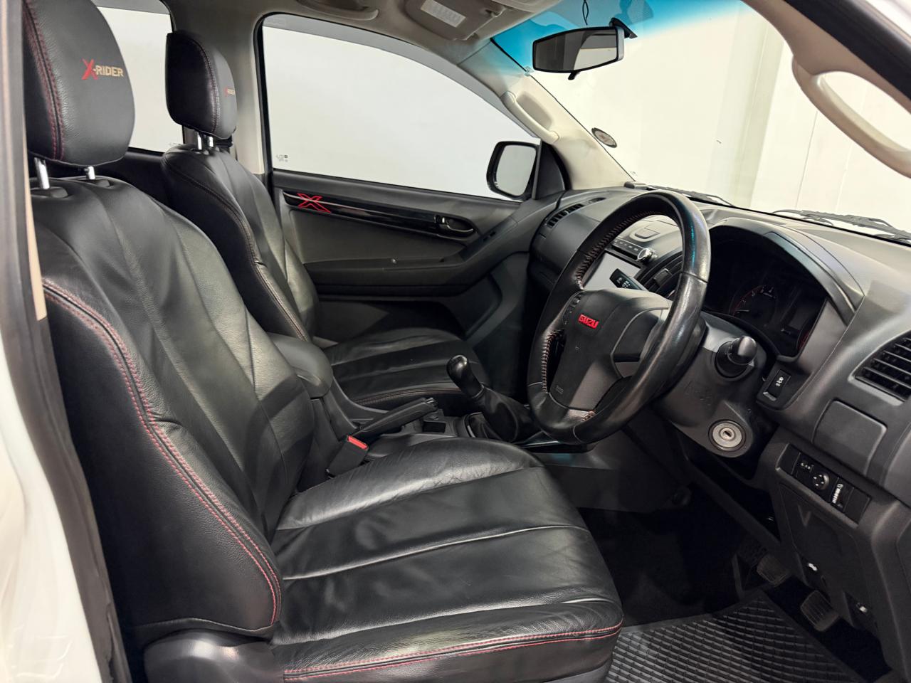 2017 ISUZU KB 250 D-TEQ X-RIDER DOUBLE CAB