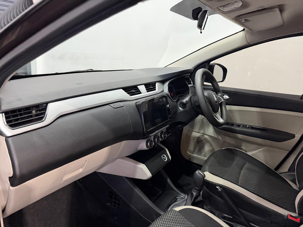 2024 RENAULT TRIBER 1.0 INTENS AMT