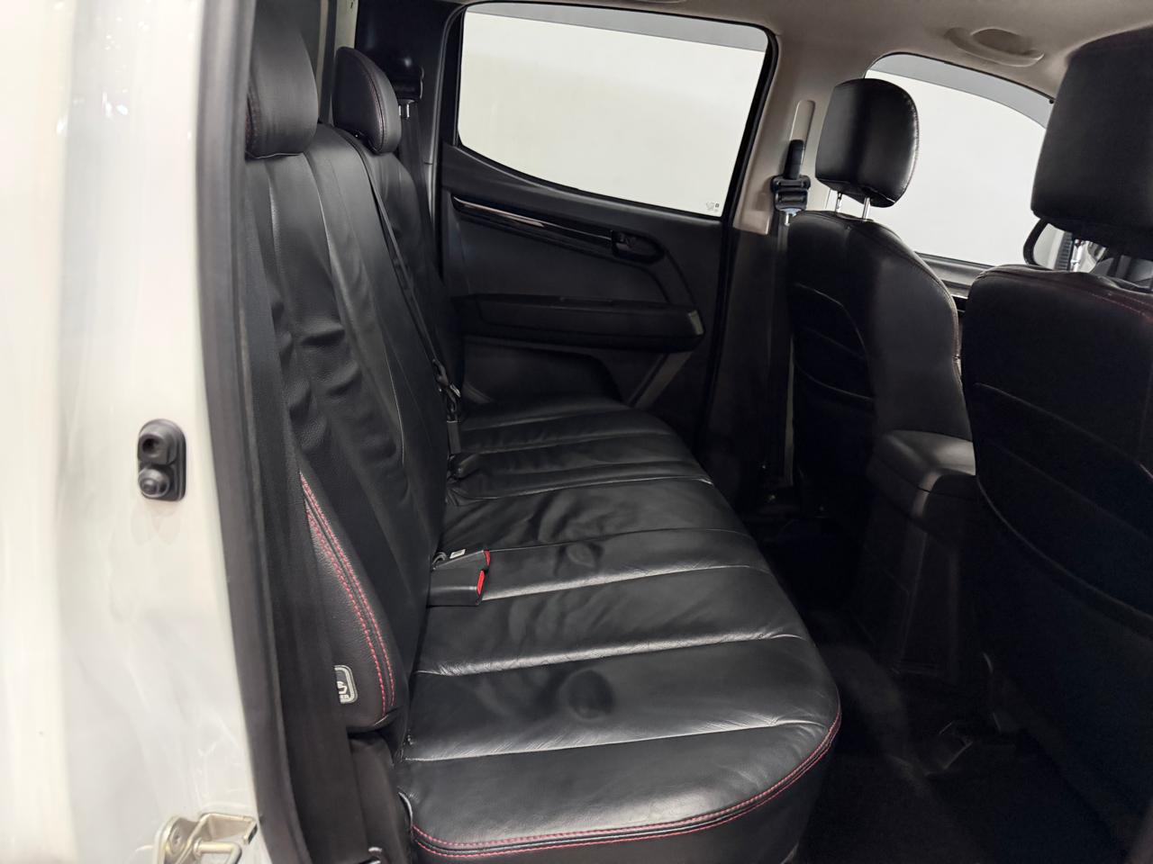 2017 ISUZU KB 250 D-TEQ X-RIDER DOUBLE CAB