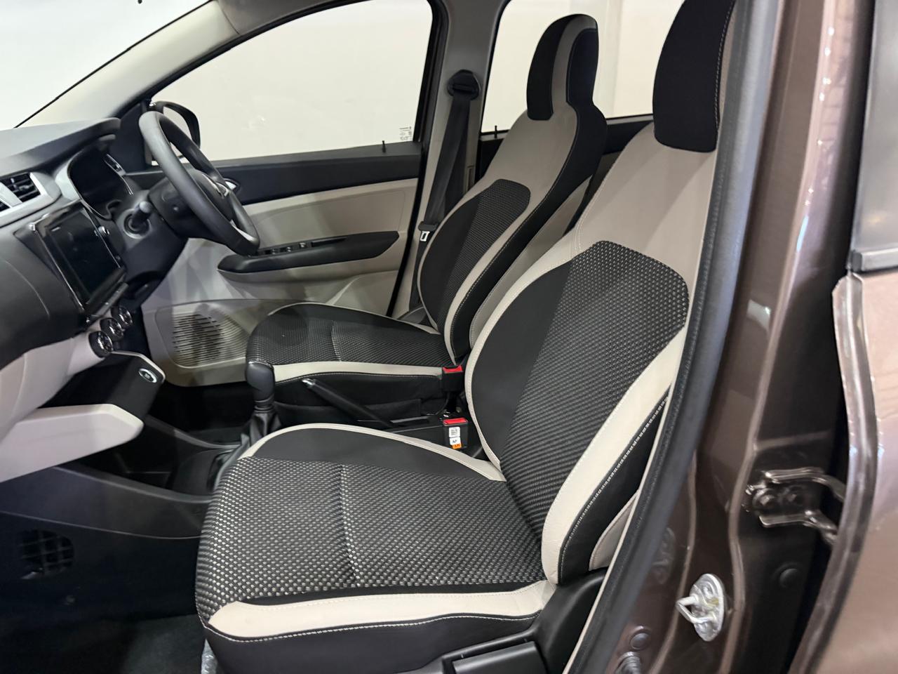 2024 RENAULT TRIBER 1.0 INTENS AMT