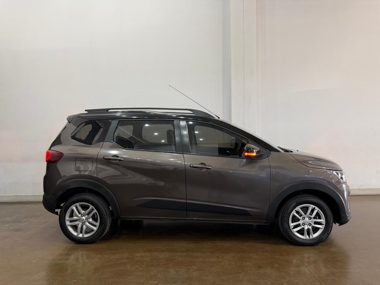 2024 RENAULT TRIBER 1.0 INTENS AMT