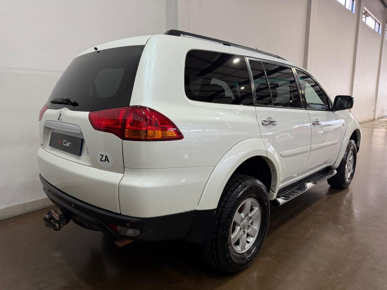 2010 MITSUBISHI PAJERO SPORT 3.2 Di-D GLS AUTO