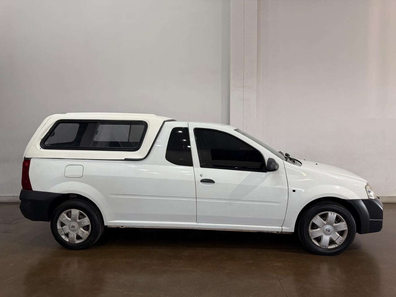 2015 NISSAN NP200 1.6i