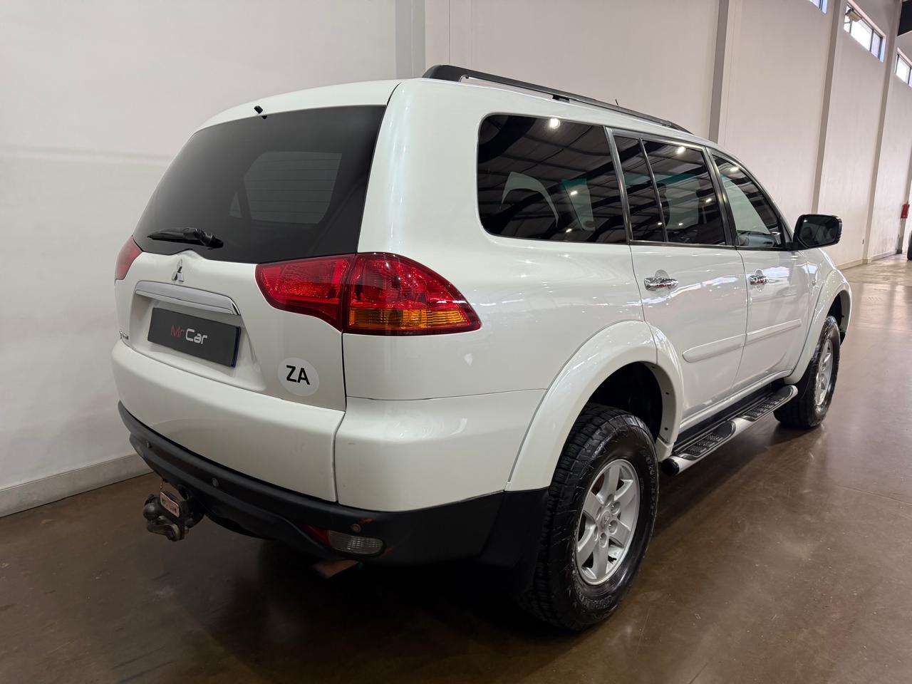 2010 MITSUBISHI PAJERO SPORT 3.2 Di-D GLS AUTO