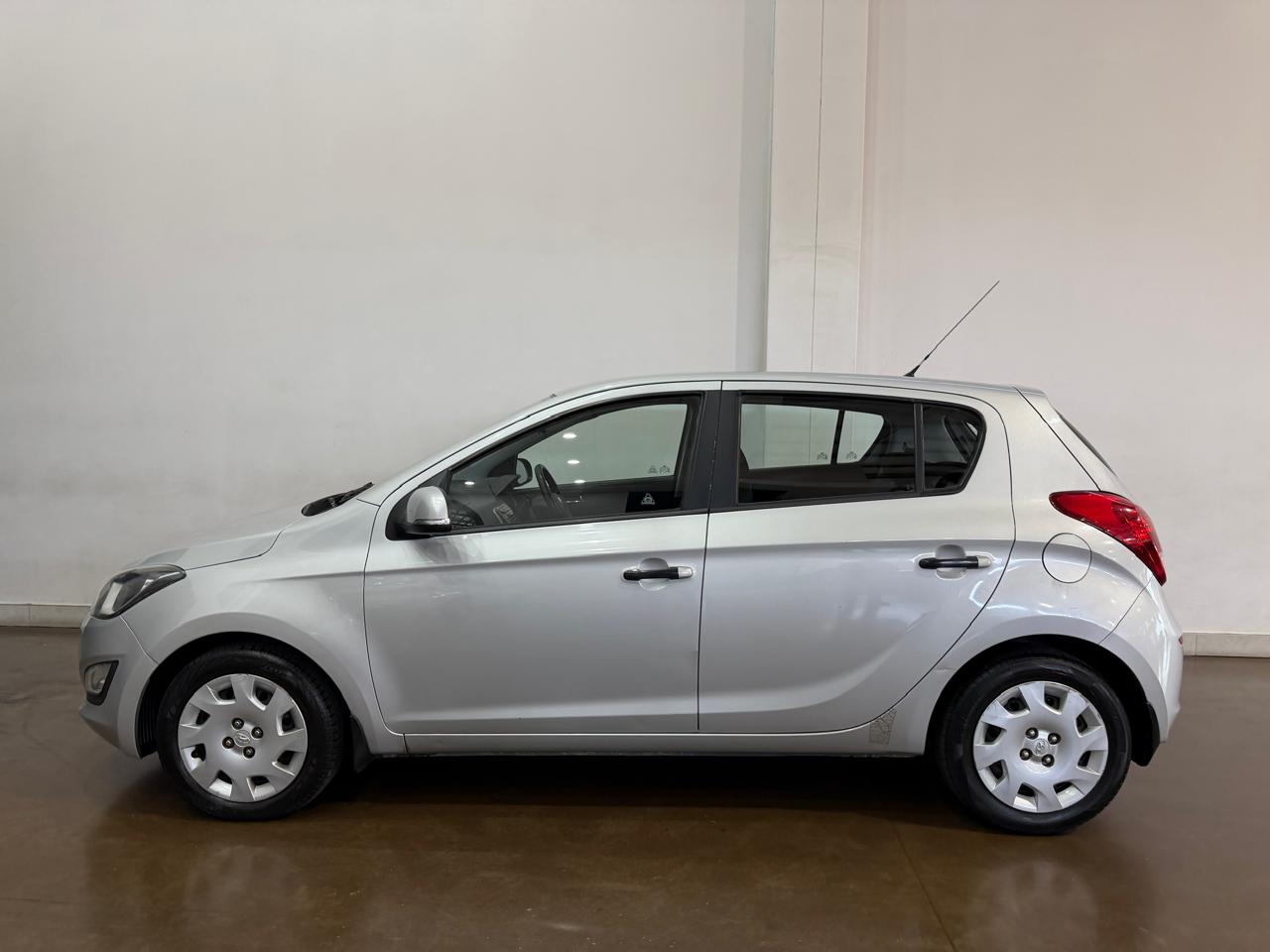 2013 HYUNDAI i20 1.4 FLUID AUTO