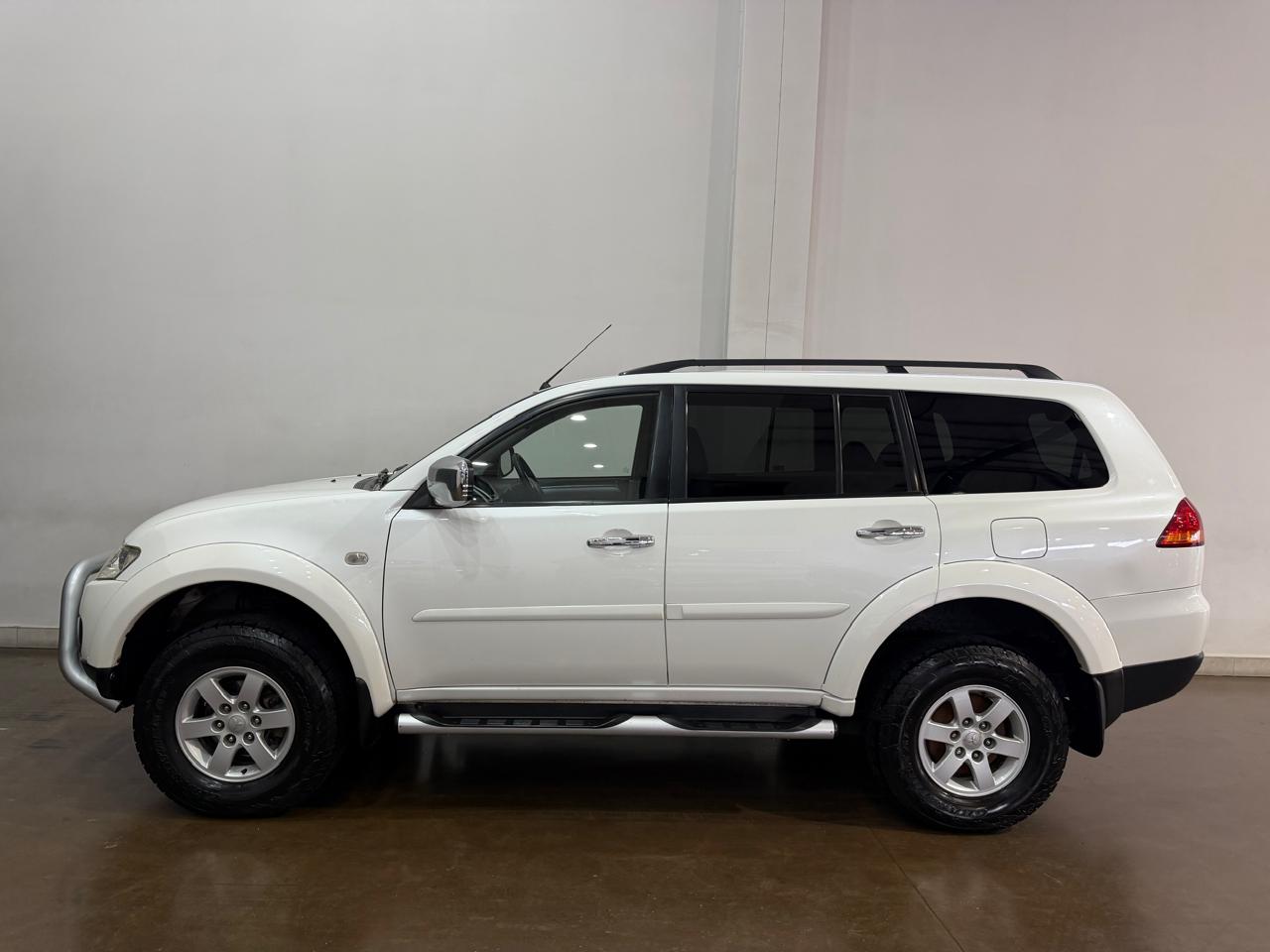 2010 MITSUBISHI PAJERO SPORT 3.2 Di-D GLS AUTO