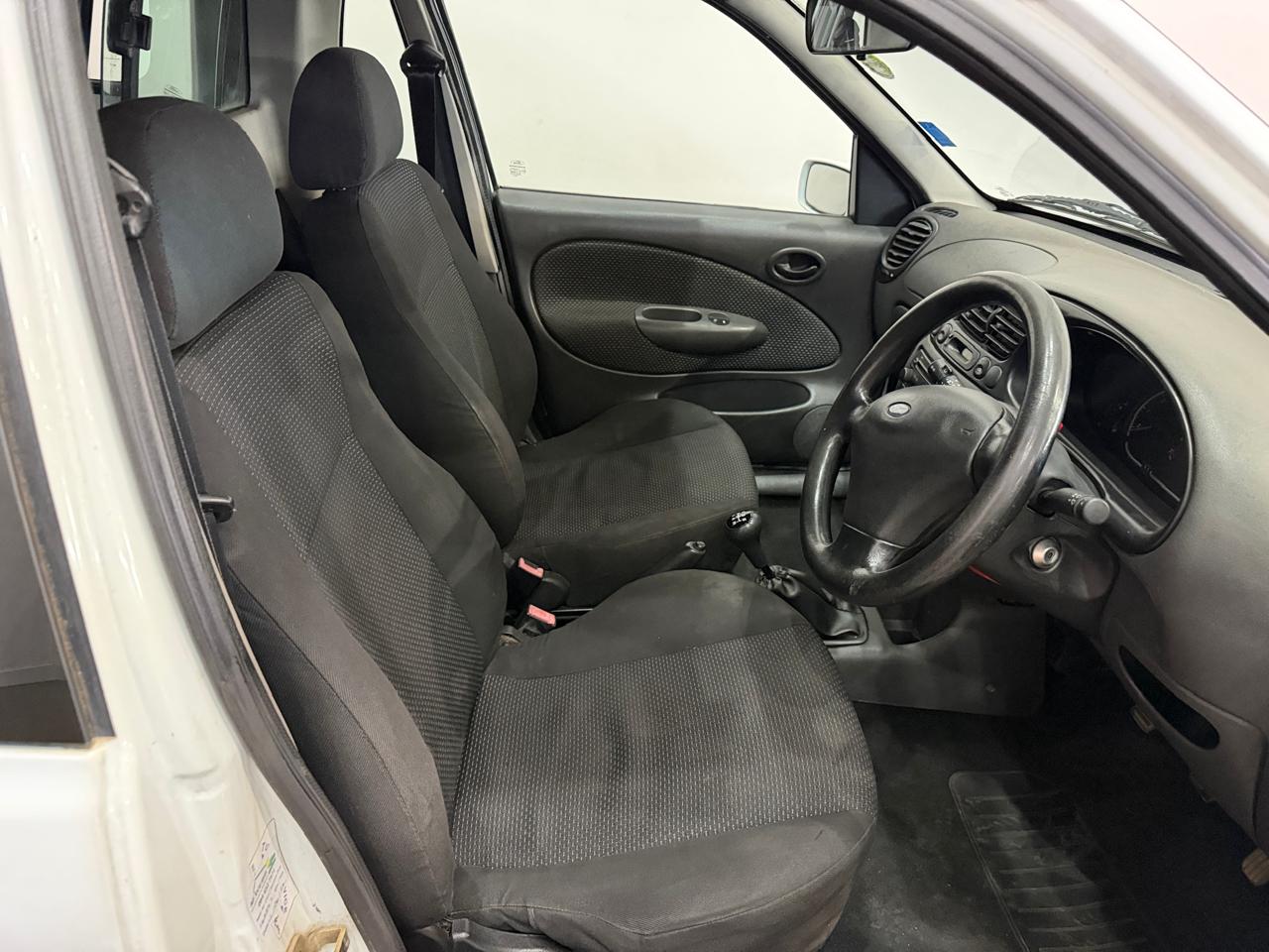 2010 FORD BANTAM 1.3i XLT