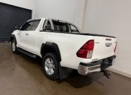 2016 TOYOTA HILUX 2.8 GD-6 RAISED BODY EXTRA CAB
