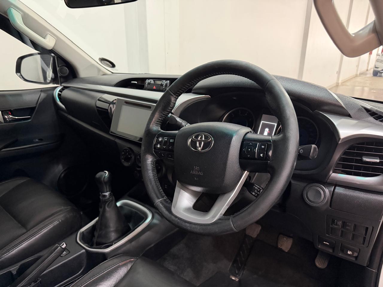 2016 TOYOTA HILUX 2.8 GD-6 RAISED BODY EXTRA CAB
