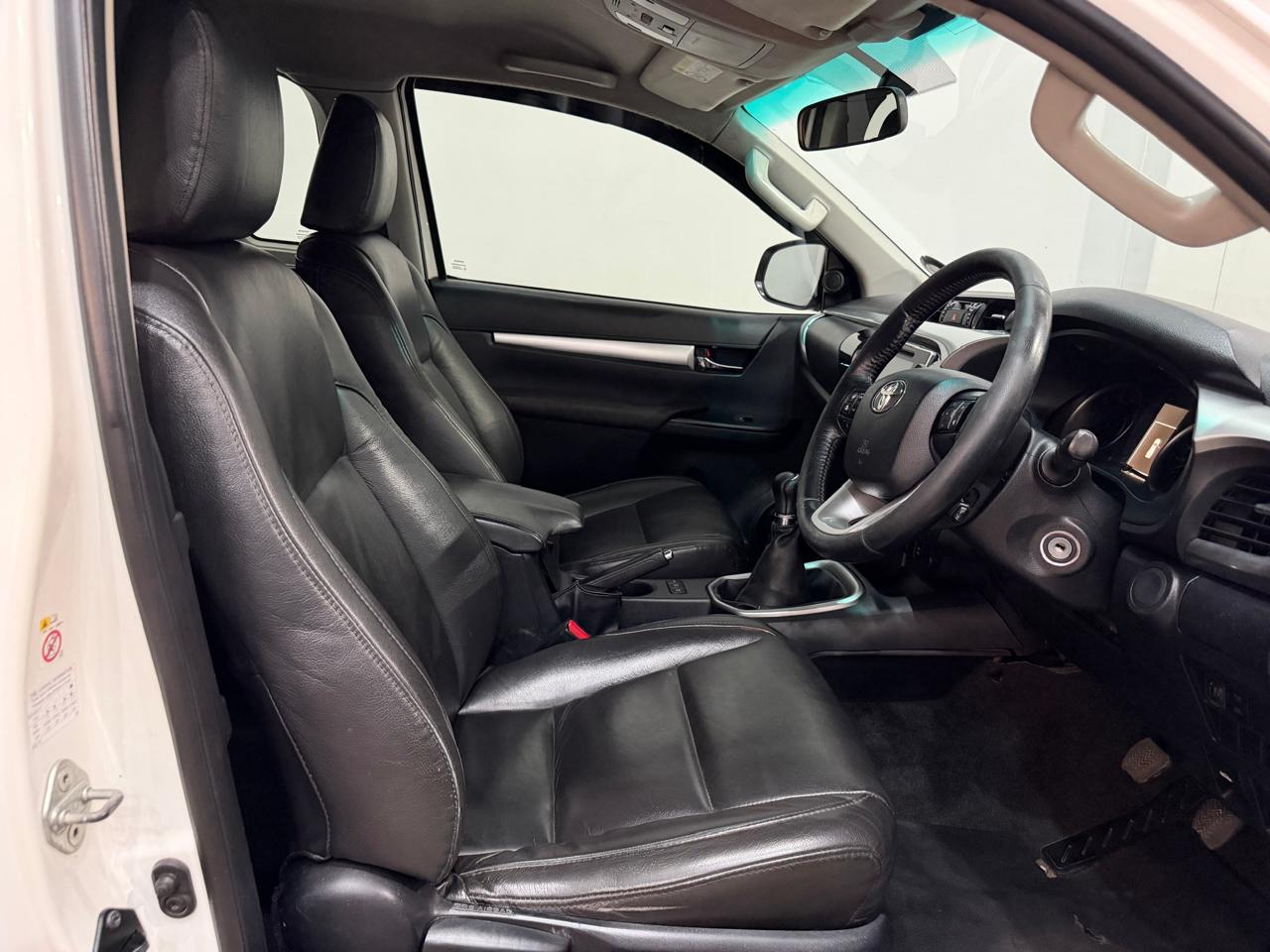 2016 TOYOTA HILUX 2.8 GD-6 RAISED BODY EXTRA CAB