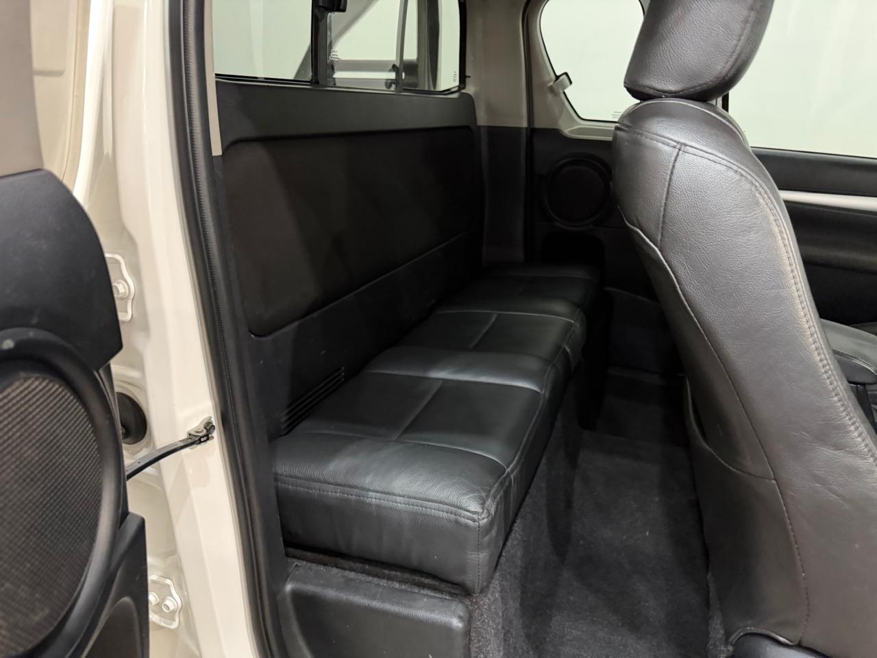 2016 TOYOTA HILUX 2.8 GD-6 RAISED BODY EXTRA CAB