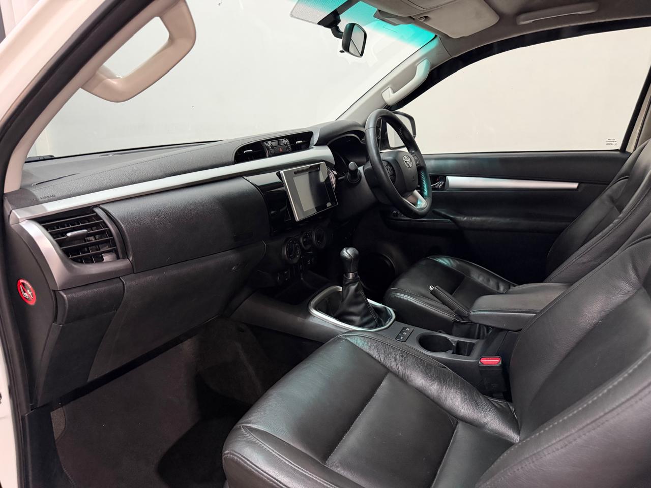2016 TOYOTA HILUX 2.8 GD-6 RAISED BODY EXTRA CAB