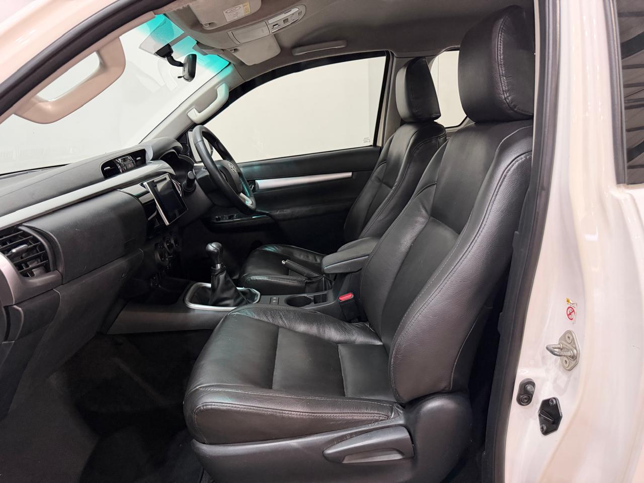 2016 TOYOTA HILUX 2.8 GD-6 RAISED BODY EXTRA CAB