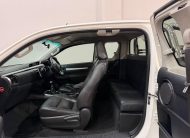 2016 TOYOTA HILUX 2.8 GD-6 RAISED BODY EXTRA CAB