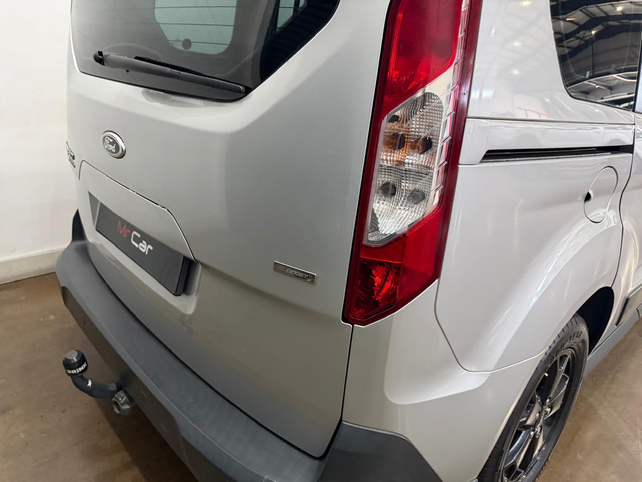 2017 FORD TOURNEO CONNECT 1.0 TITANIUM SWB