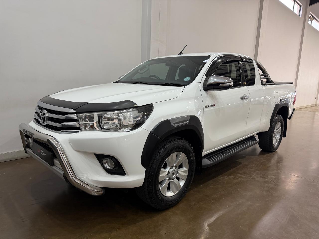 2016 TOYOTA HILUX 2.8 GD-6 RAISED BODY EXTRA CAB