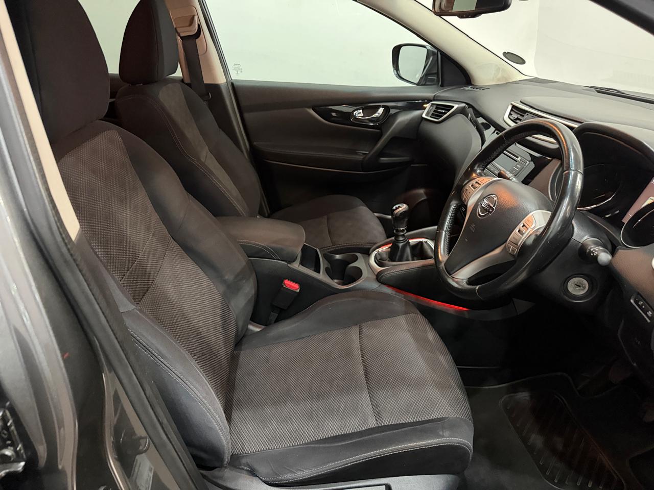 2015 Nissan Qashqai 1.2T Acenta Design