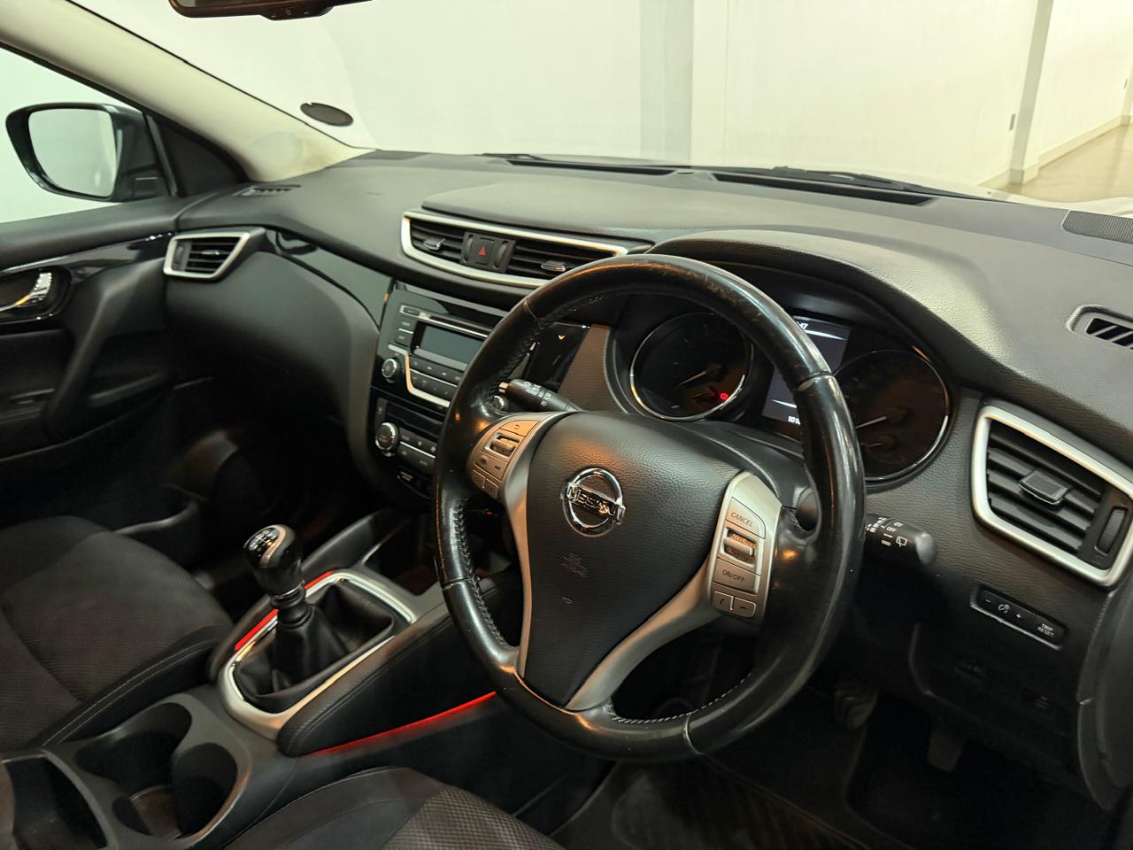 2015 Nissan Qashqai 1.2T Acenta Design