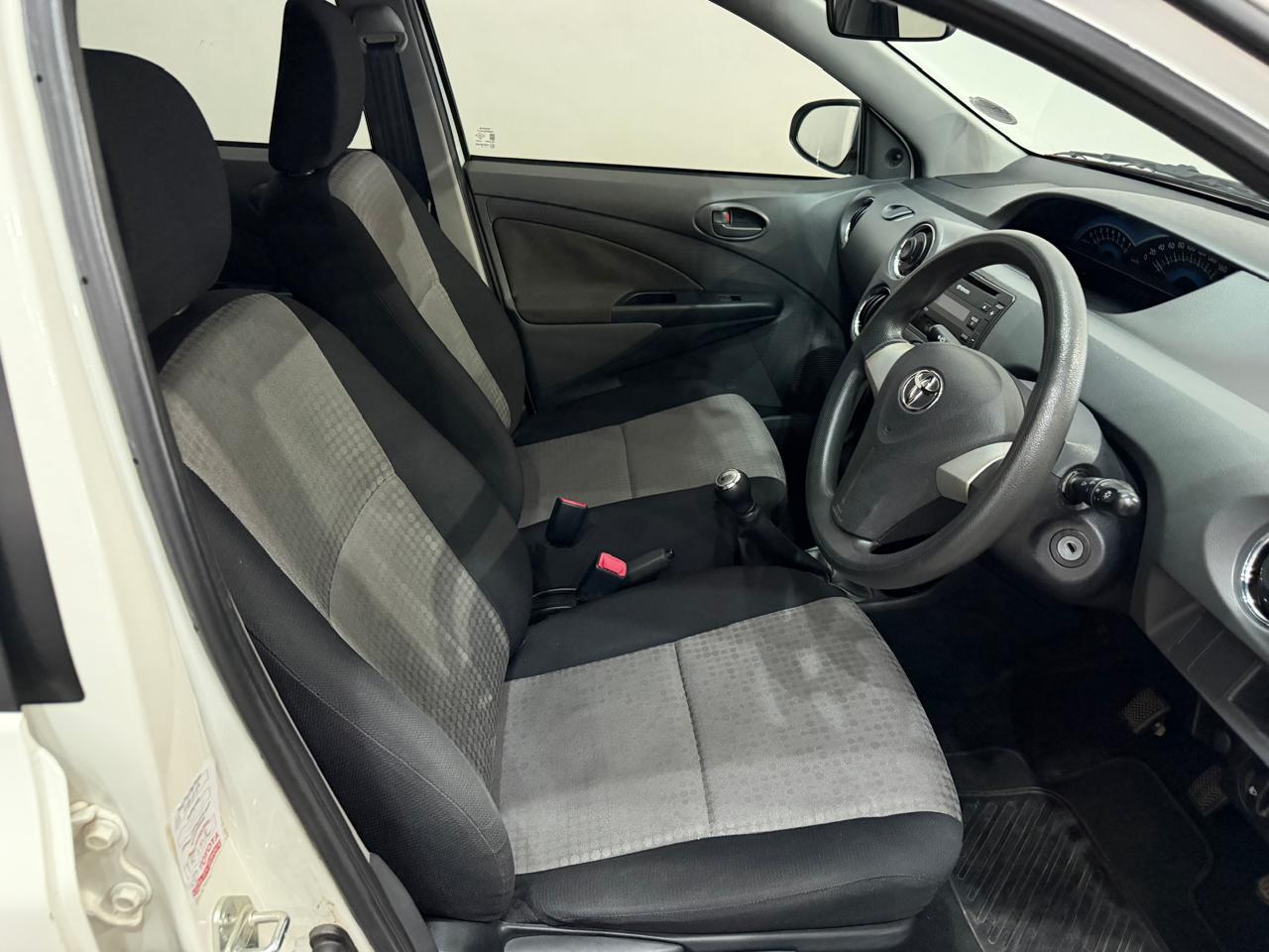 2015 TOYOTA ETIOS 1.5 Xi