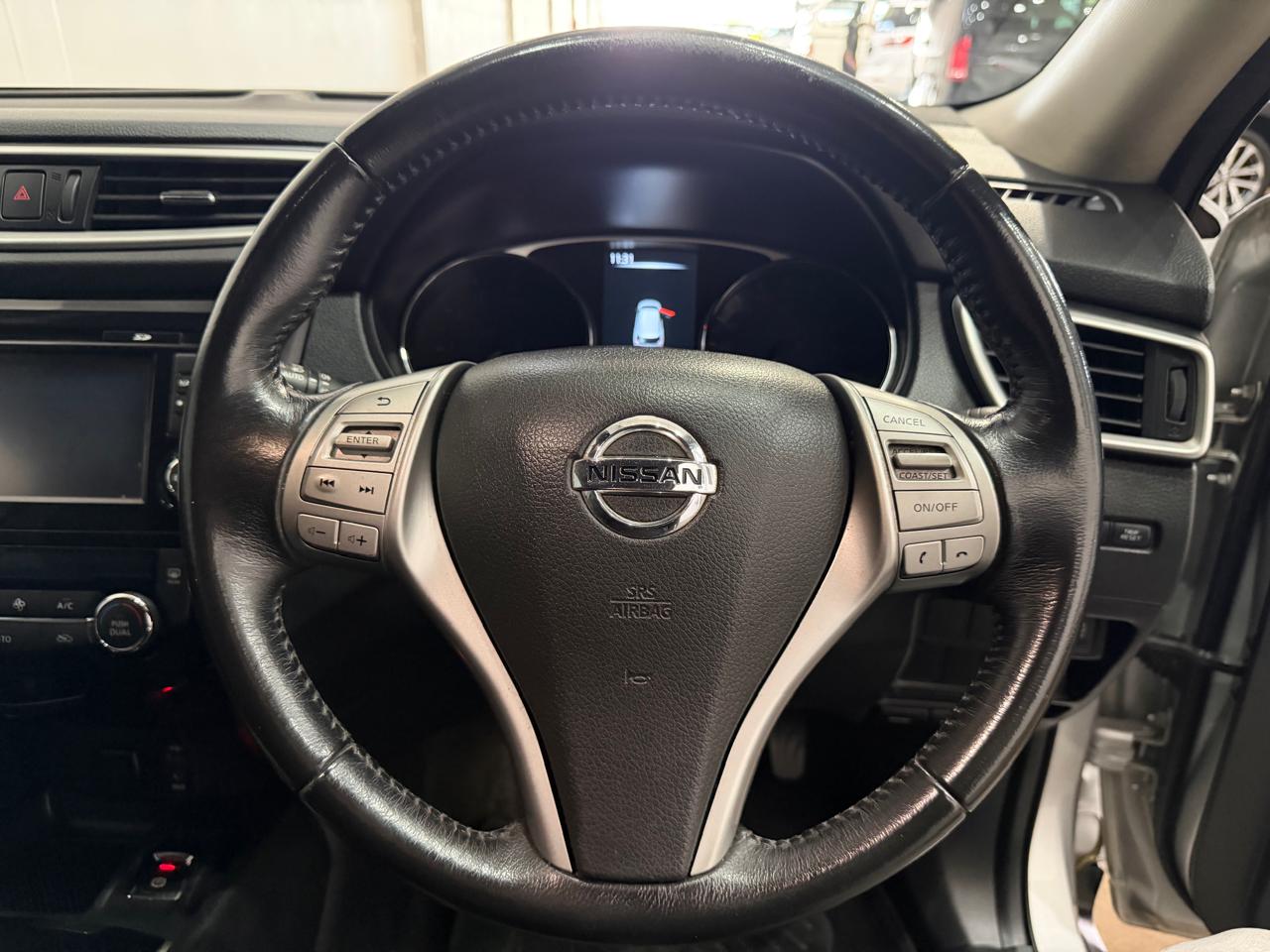 2015 NISSAN X-TRAIL 2.5 SE 4×4 CVT