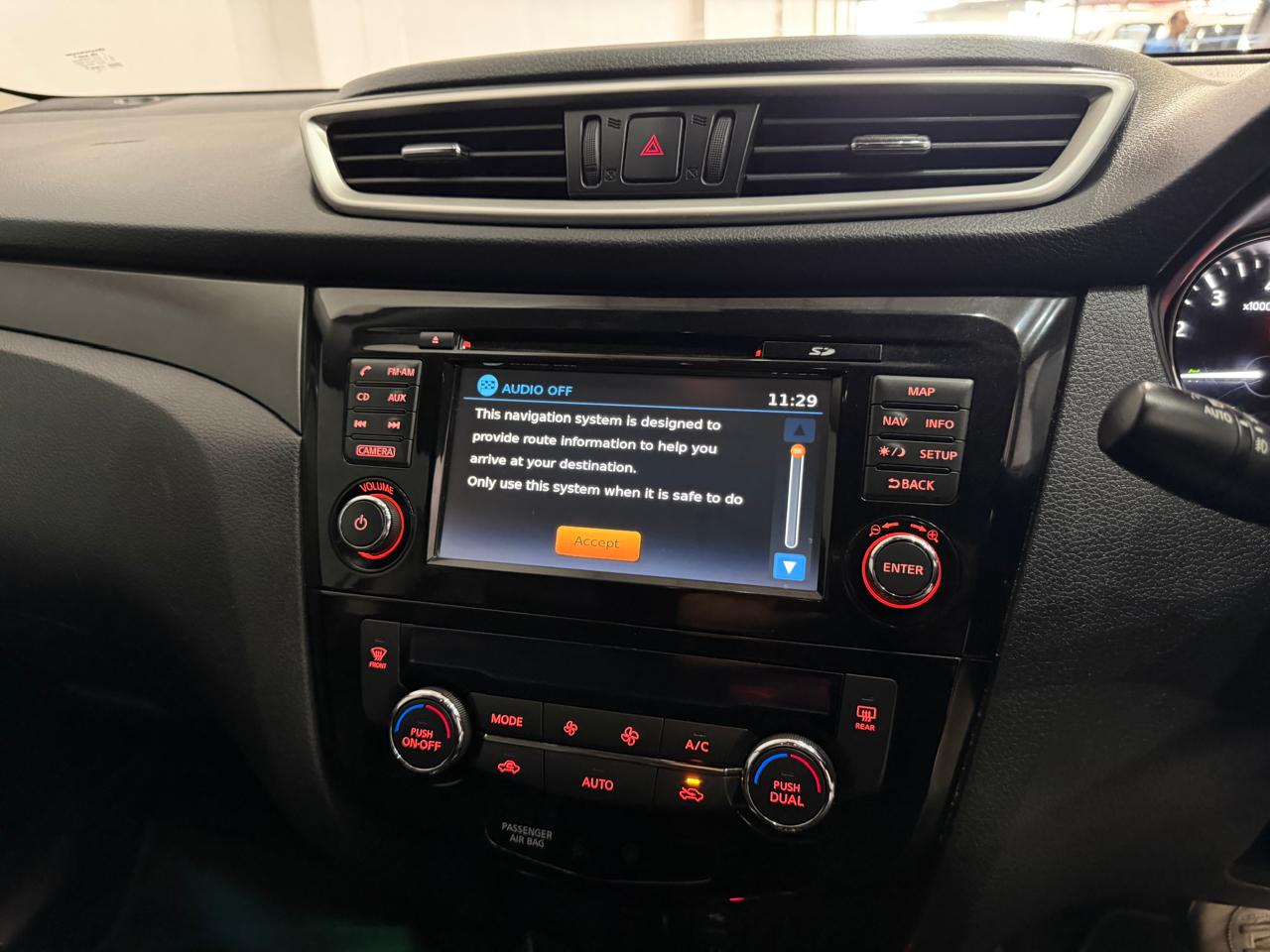 2015 NISSAN X-TRAIL 2.5 SE 4×4 CVT