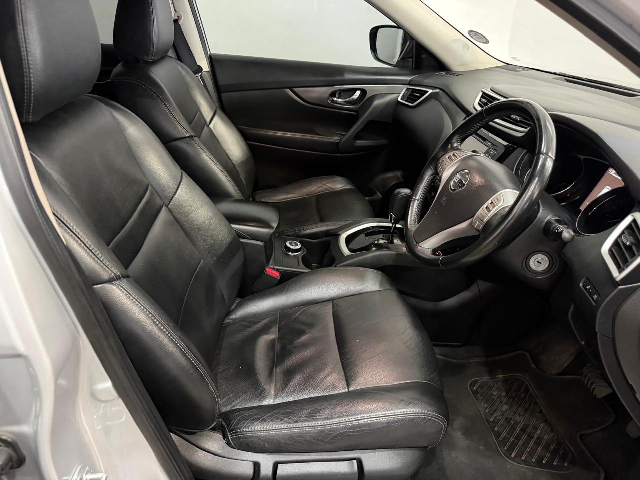 2015 NISSAN X-TRAIL 2.5 SE 4×4 CVT