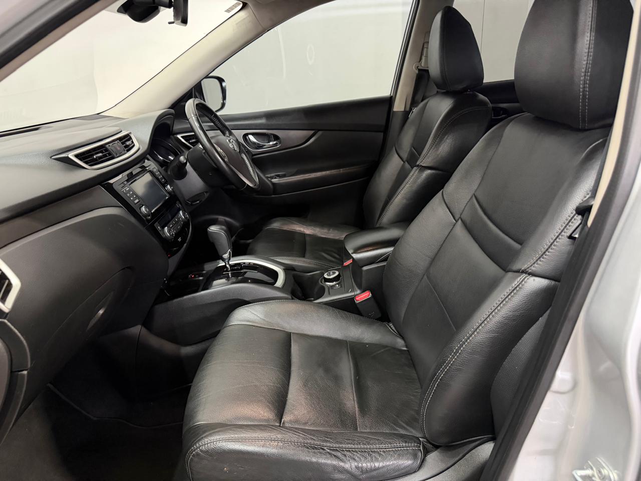 2015 NISSAN X-TRAIL 2.5 SE 4×4 CVT