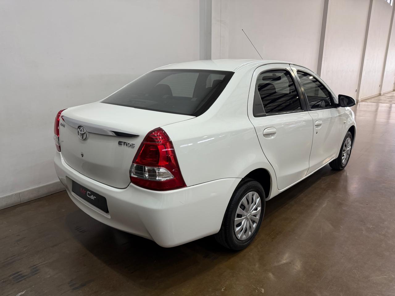 2015 TOYOTA ETIOS 1.5 Xi