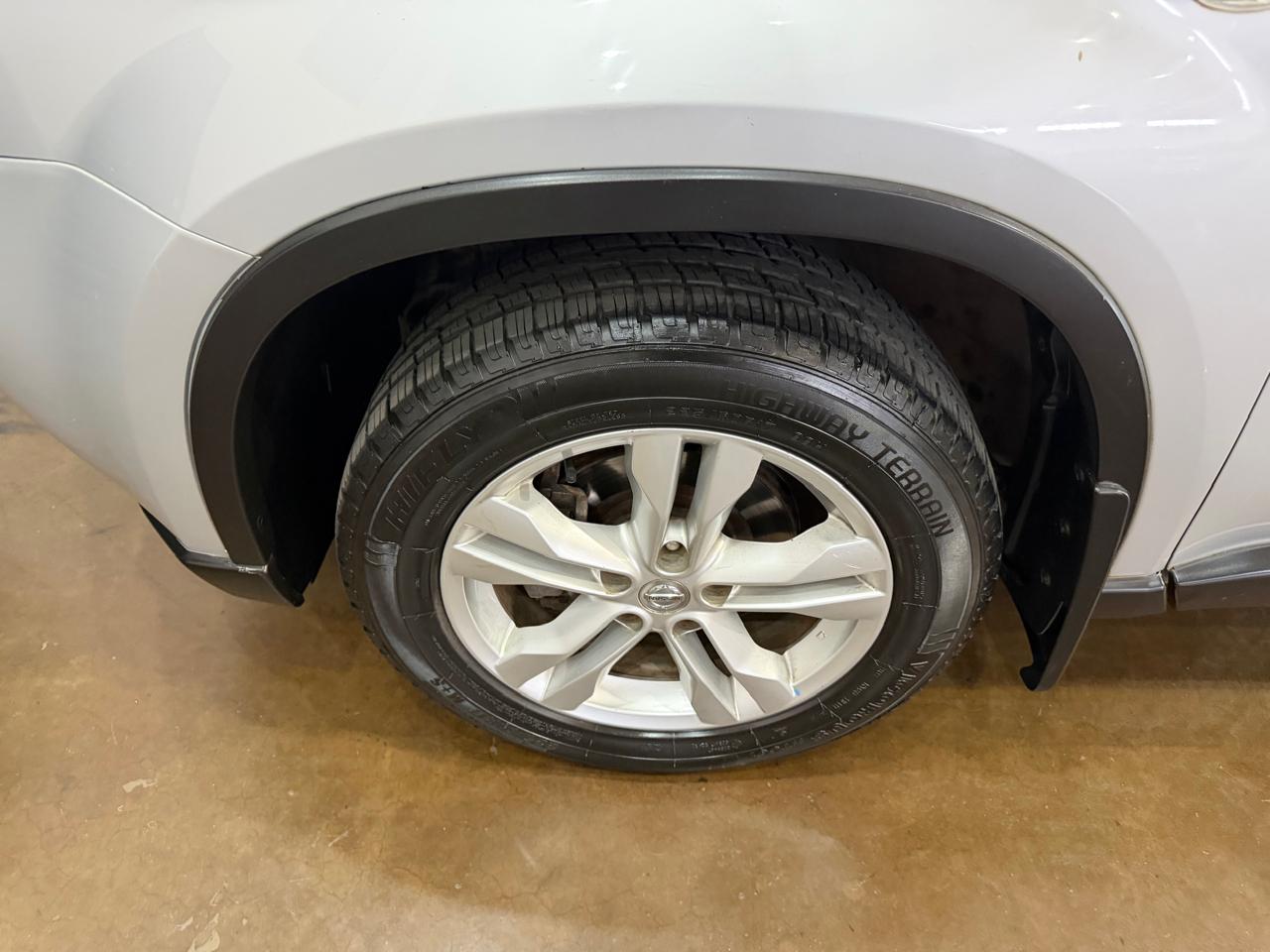 2014 NISSAN X-TRAIL 2.5 4×4 SE