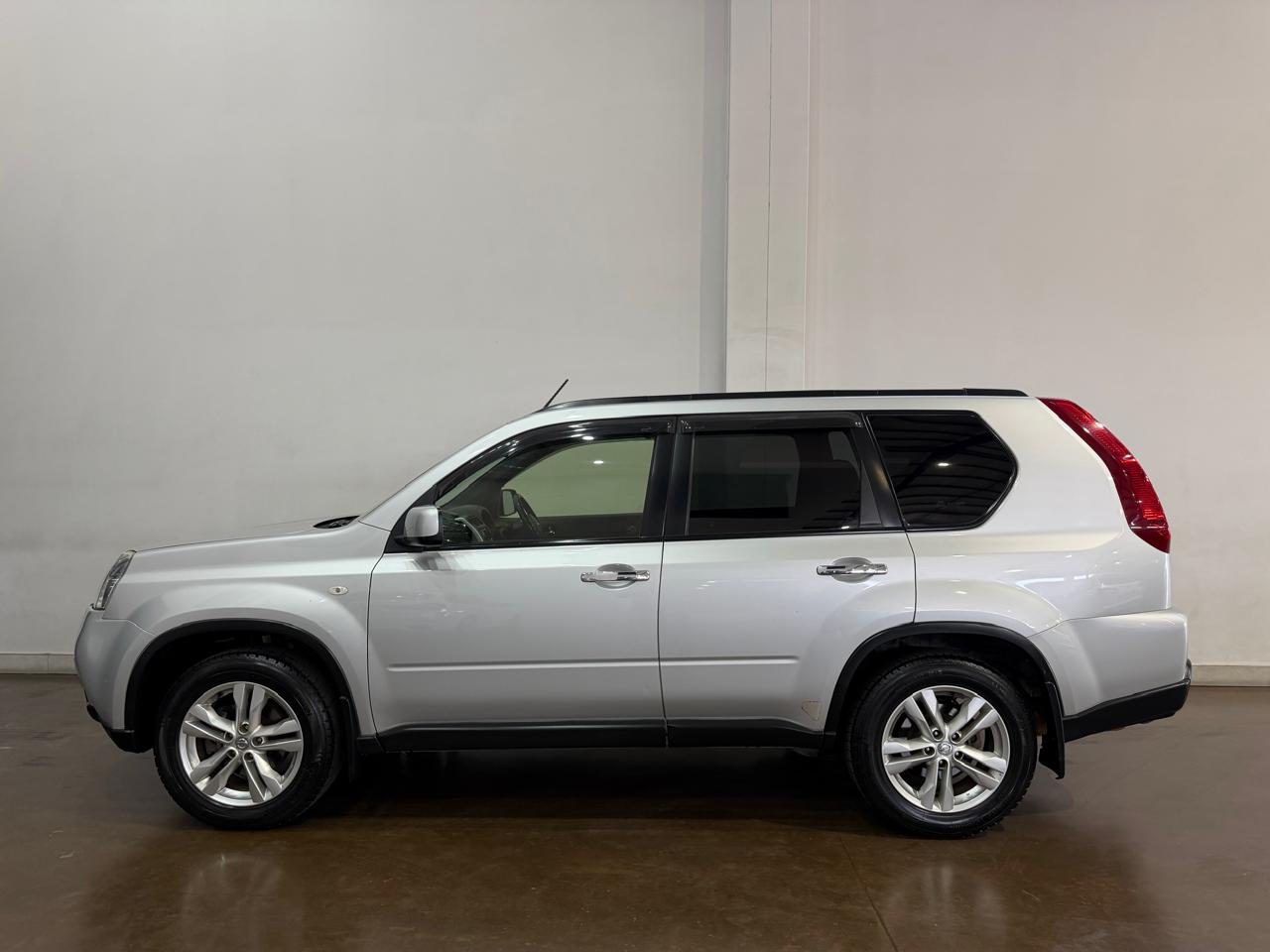 2014 NISSAN X-TRAIL 2.5 4×4 SE