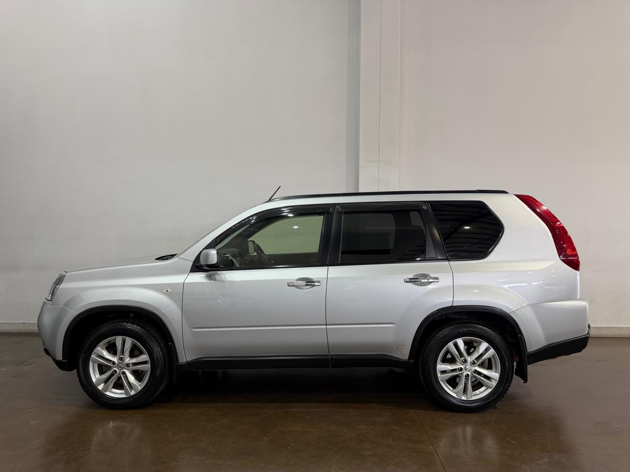 2014 NISSAN X-TRAIL 2.5 4×4 SE